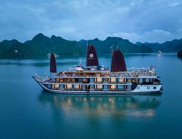Amanda Luxury Cruise