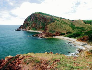 Mui Yen and White Sand Dunes Jeep Tour 